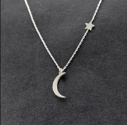 New Gold Tone Moon Star Pendant Necklaces for Women  Stylish Metal Link Choker Chain, Trendy Clavicle Jewelry for a Sexy Look