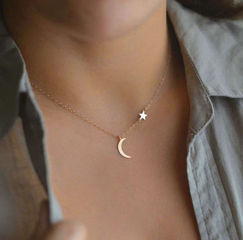 New Gold Tone Moon Star Pendant Necklaces for Women  Stylish Metal Link Choker Chain, Trendy Clavicle Jewelry for a Sexy Look