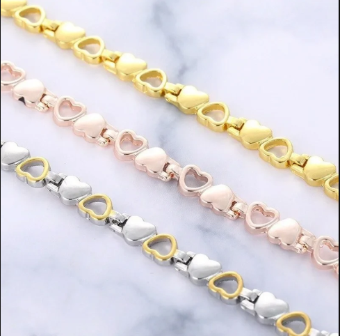 Stylish Magnetic Slimming Bracelet for Men and Women Heart-Shaped Link Steel Chain Jewelry for Weight Loss